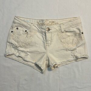 Vanilla Star Creme Shorts